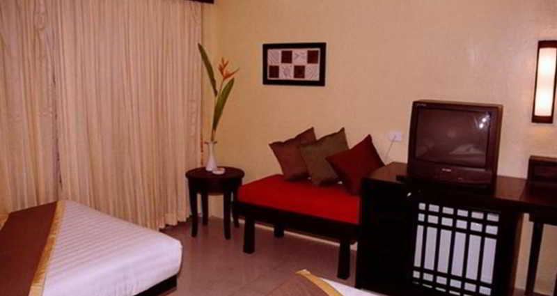 The Royal Palm Beach Front Patong Kültér fotó