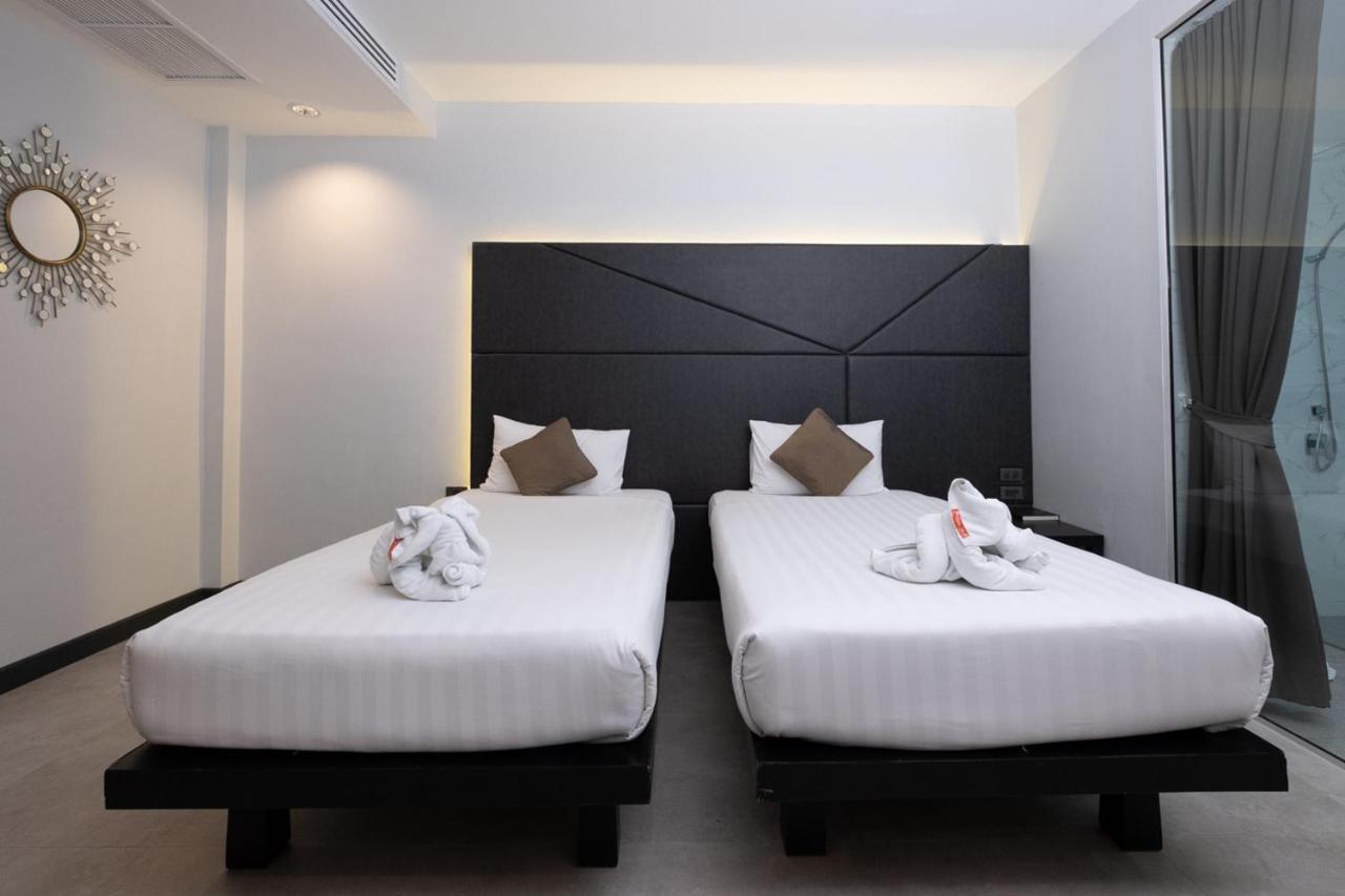 The Royal Palm Beach Front Patong Kültér fotó