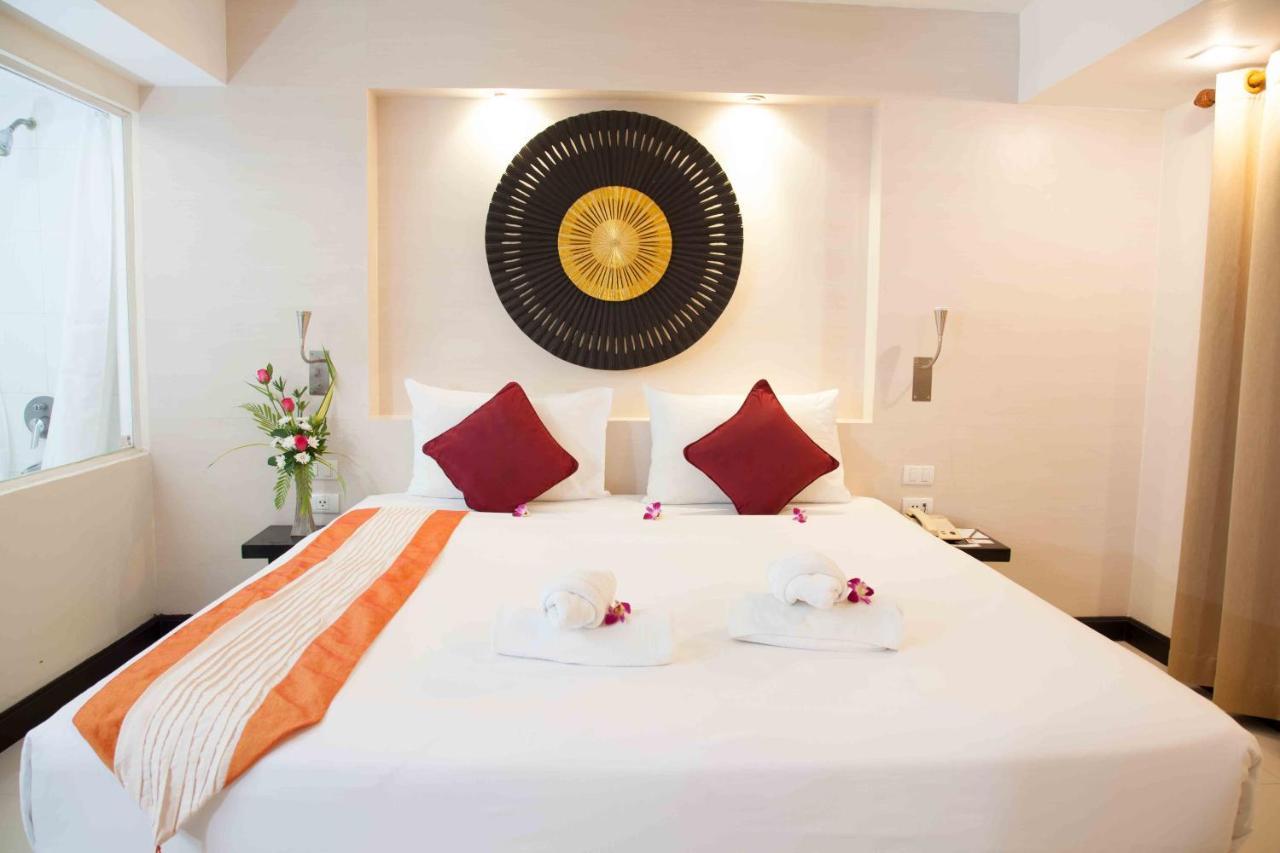 The Royal Palm Beach Front Patong Kültér fotó